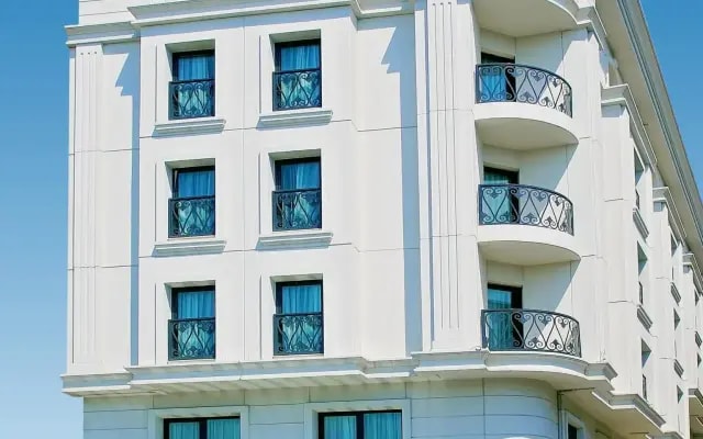 Yuksel Istanbul Yenikapi