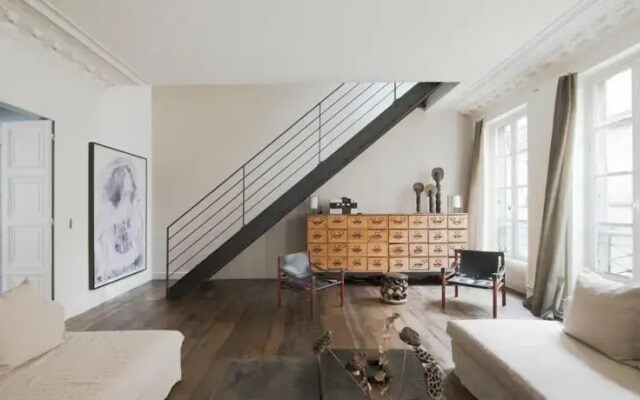 Class and Elegance: Parisian Apartment