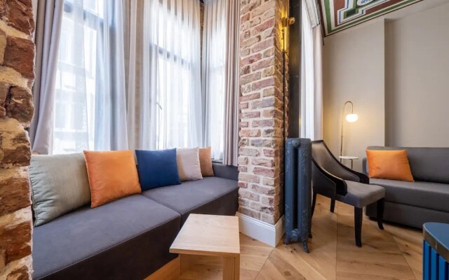 Balo Suite Hotel