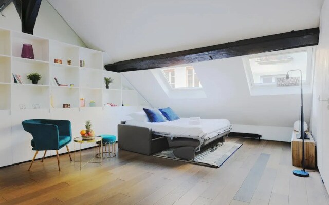 Le Marais Temple Apartment