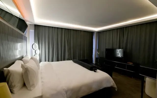 Via Ã‡iragan Hotel