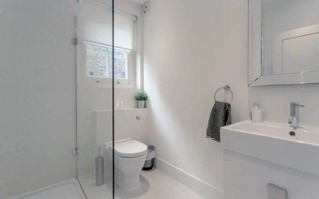 Incredible 5 Bedroom Home Overlooking Queen's Park