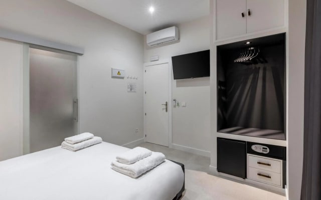 Emba Room