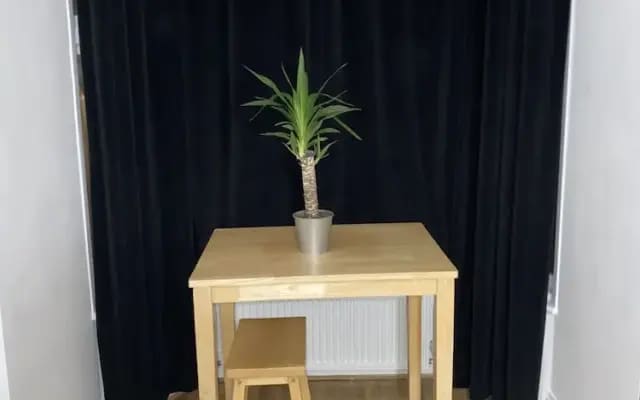 1 Bedroom Flat in Well Connected Part of London