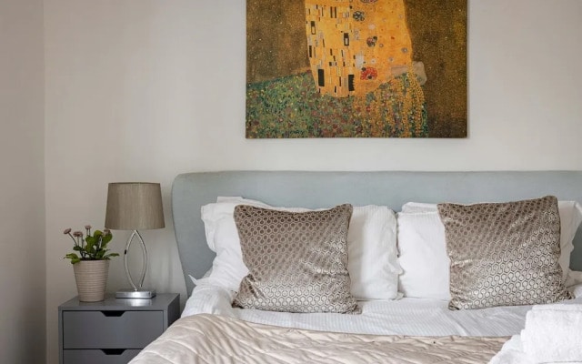 6 bedroom LUX House Next to Hyde Park Marble Arch