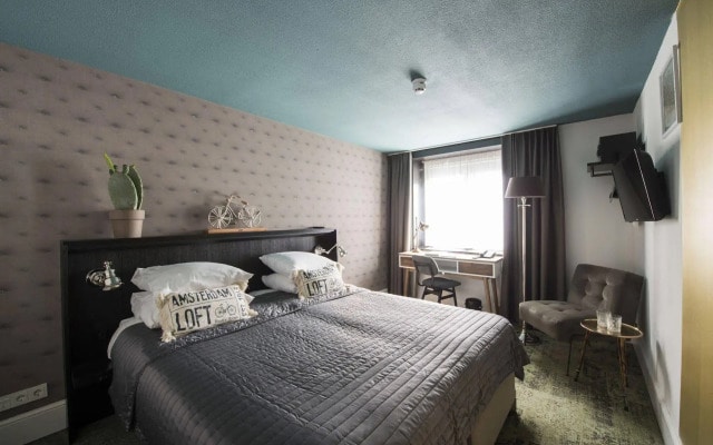 S&A Vondel Park Hotel