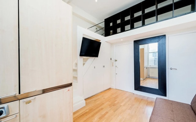 24 43 Stunning Studio in Notting Hill