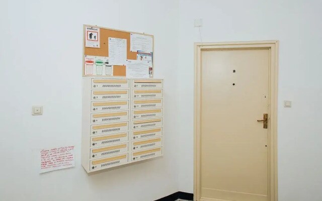 Solidarnosci Studio for 4 (A14)