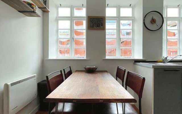 Modern Urban Sheffield Hideaway