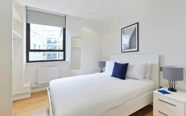 Red Lion Court by City2Stay