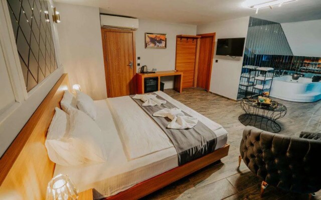 Grand Quars Hotel