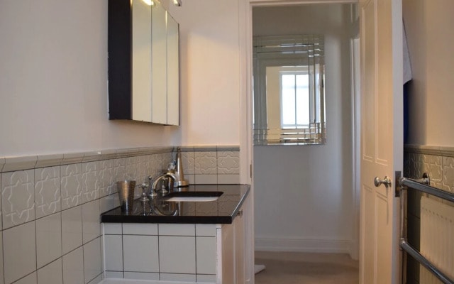 Vibrant 2 Bedroom Apartment in Central London