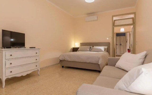 Campo De' Fiori Central Flat