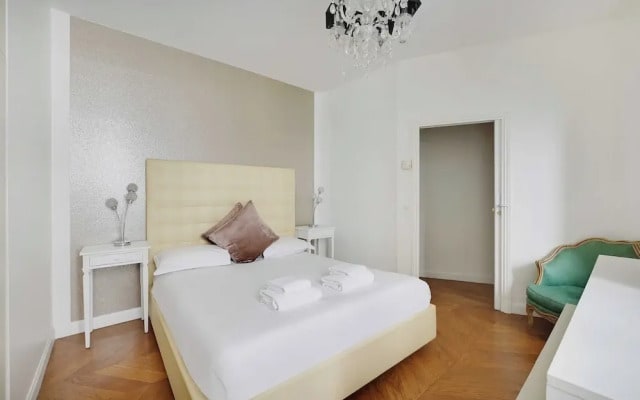Charming 2br/4p - Georges V / Champs-a%0lysaes