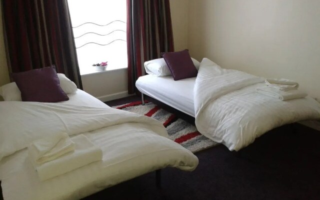 Waterfront Lodge Hotel