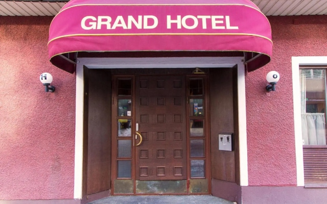 hotelImage