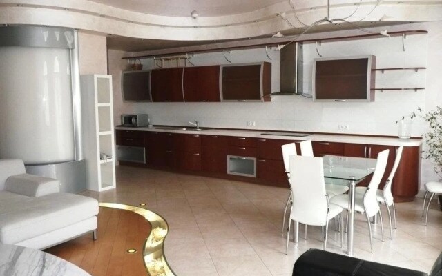 Tverskaya Luxury King Suite