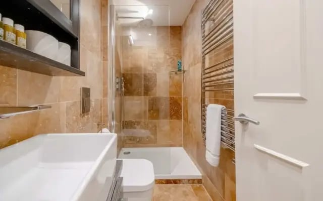 Gorgeous 2BD Flat With Patio - South Kensington!