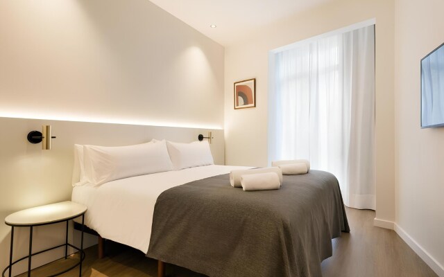 Splendom Suites