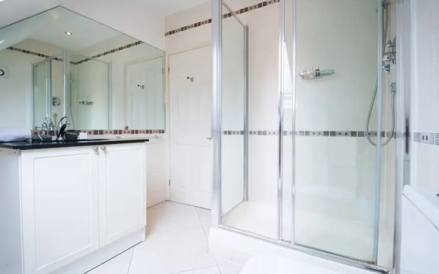 Charming Wimbledon Park Home close to Putney Heath