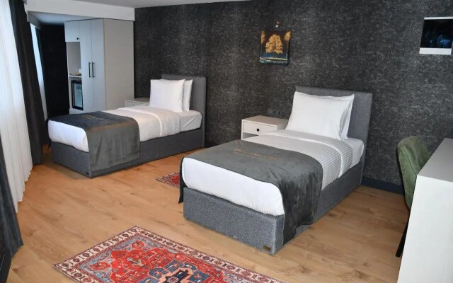 HMZ Luxury Hotel