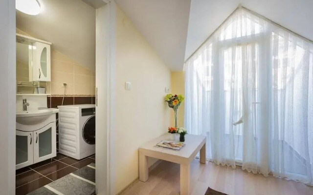 RoyalStar Taksim Family Suites