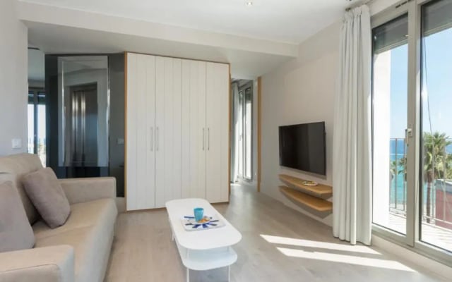 Kronos on the beach Suite 4