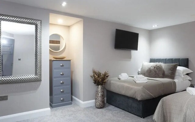 Priory House Apartments 1