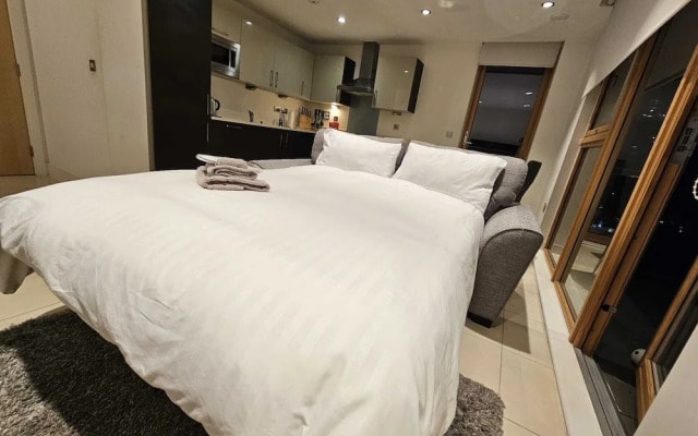 Canary Wharf Skyline Retreat