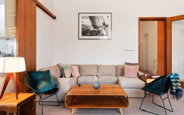 Spacious 2bed Flat in Earls Court, 7min to Tube