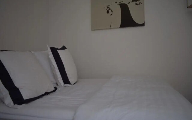 1 Bedroom in Bonne Nouvelle