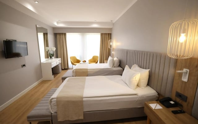 ADM Grand Hotel