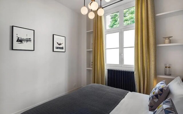 Saint Germain Bon March Chic Three Bedroom