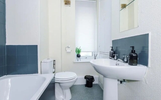 Modern 1 Bed - Close to City Centre
