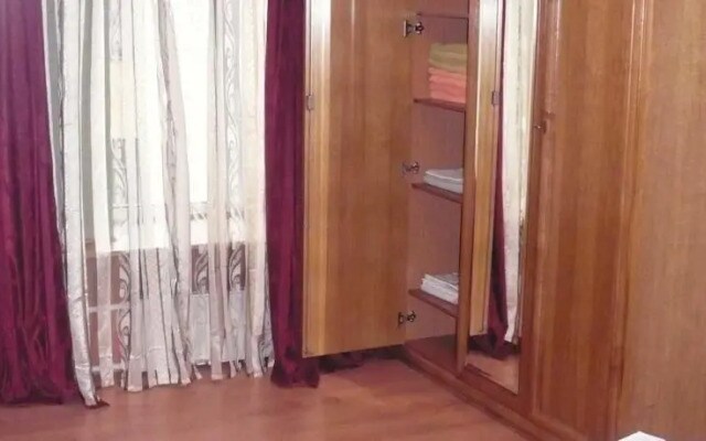 На Исаакиевской