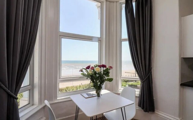 6 Beach View @ Beaconsfield House