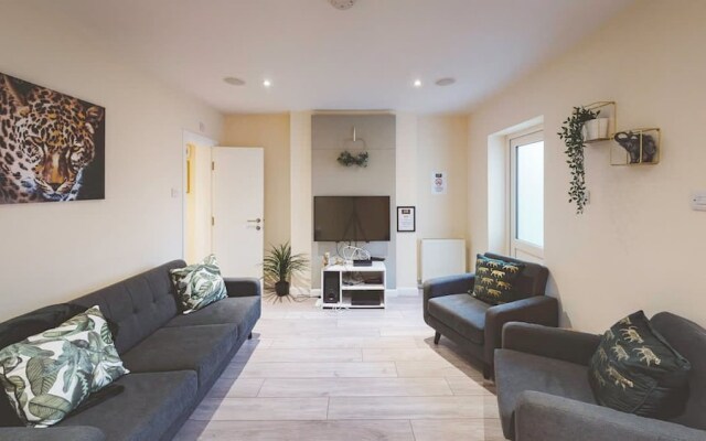 Perfect for Contractors 4-bedrooms Sleeps 7