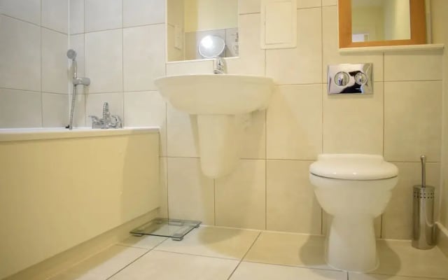 Stylish Apartment With Balcony In Finsbury Park