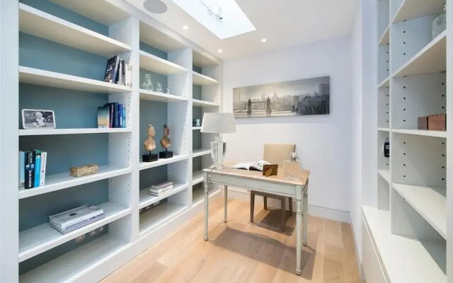 Beautiful 4bed Mews Home--knightsbridge