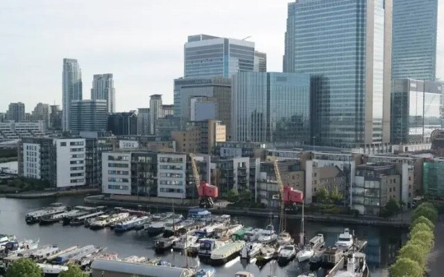 Oasis Apartment Docklands