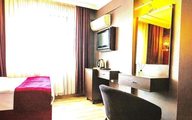 Kaya Royal Hotel Old Town