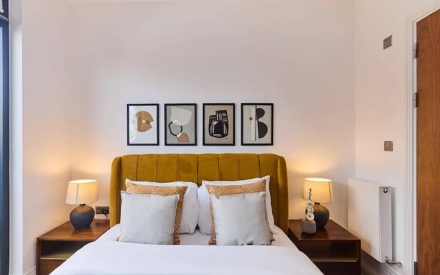 The Harlesden Classic - Lovely 2BDR Flat with Balcony