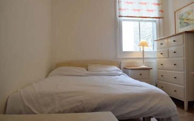 Victorian Flat In Homerton