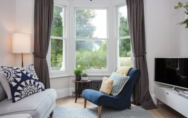 2 Bedroom Flat in Wimbledon