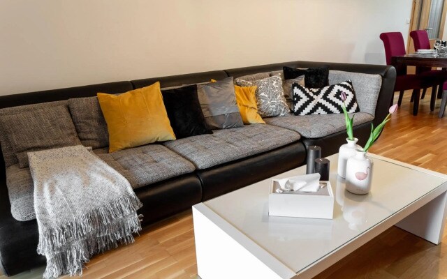 Fashionable Apartments Flora