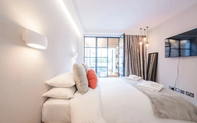 The Portobello Star - by Out of Office Lifestyle