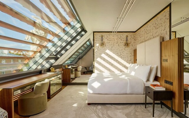 Hotel Verte, Warsaw, Autograph Collection