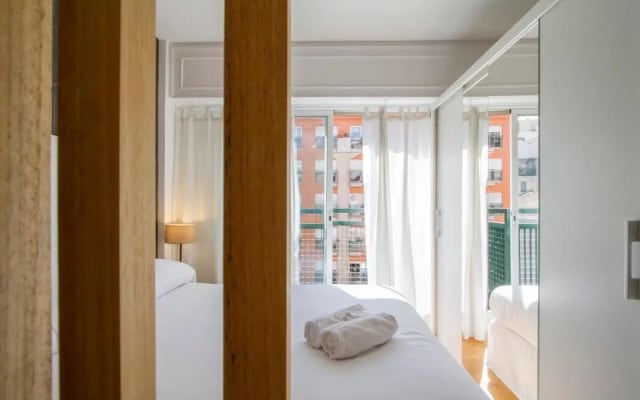 Urban District Apartments - Atocha Stylish with pool