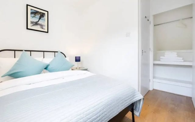 4 Bed House Central London Sleeps 8