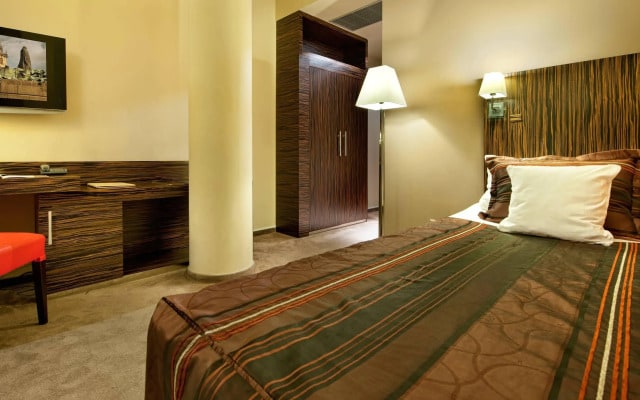 EA Hotel Crystal Palace